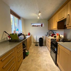 Lauradale, Bracknell Lauradale, Bracknell - Photo 3