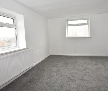 2 bedroom Flat To Let - Photo 6