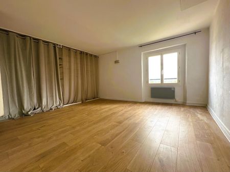 Maison Trets - 5 pi�ce(s) - 141.48 m2, - Photo 2