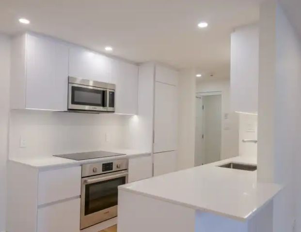 St. Lambert | 1565 Avenue Victoria, Saint-Lambert - Photo 1