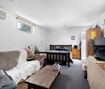 Stylish Unit - Photo 3