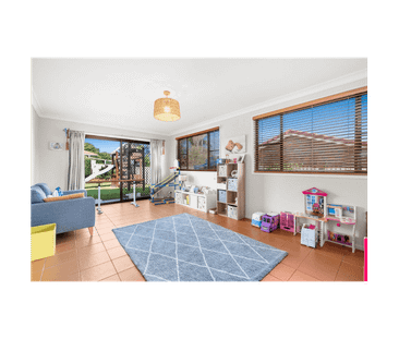 Properly Managed I Spacious Family Living with Pool in Manly West - Photo 2