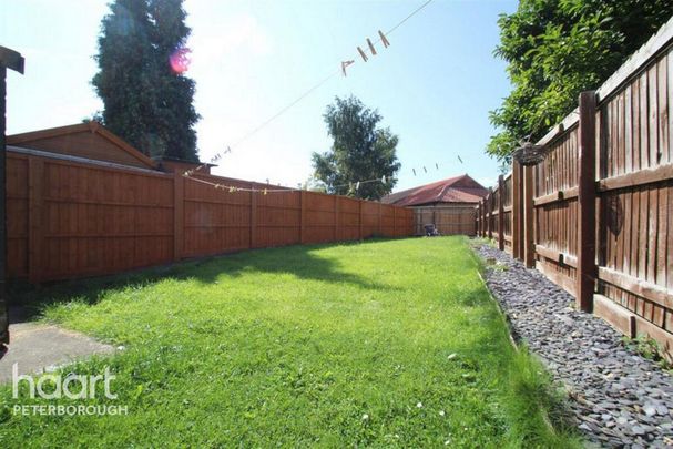 3 bedroom semi-detached house to rent - Photo 1