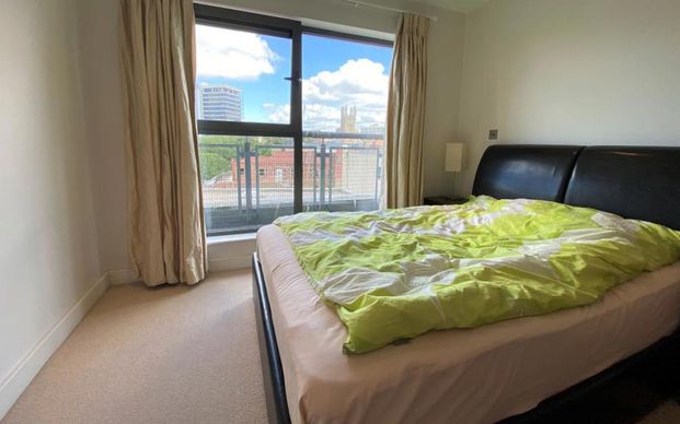 A furnished one bedroom property, with views over to the Hippodrome from the private balcony. - Photo 1