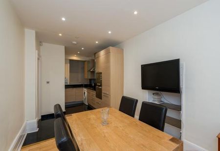 4 bedroom apartment to rent - Photo 3