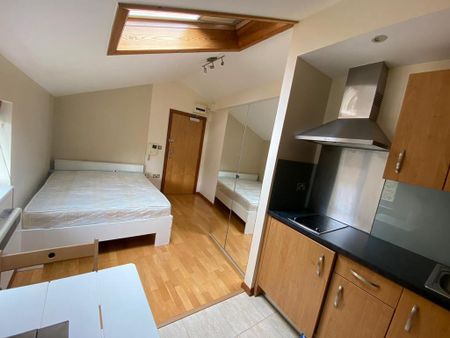 Studio to rent - Photo 2