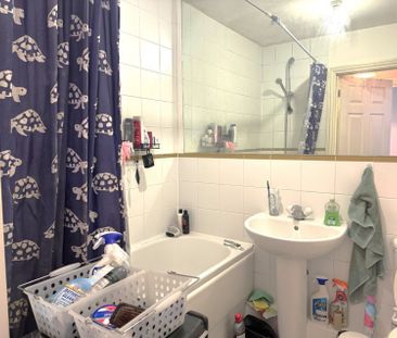 Farnburn Avenue, Slough, Berkshire,SL1 - Photo 1