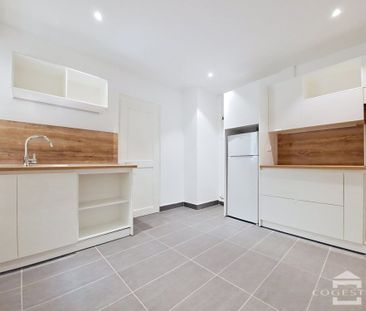 Bel appartement rénové avec balcon proche de toute commodité - Foto 2