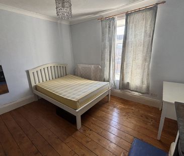 Bates Street - Photo 1