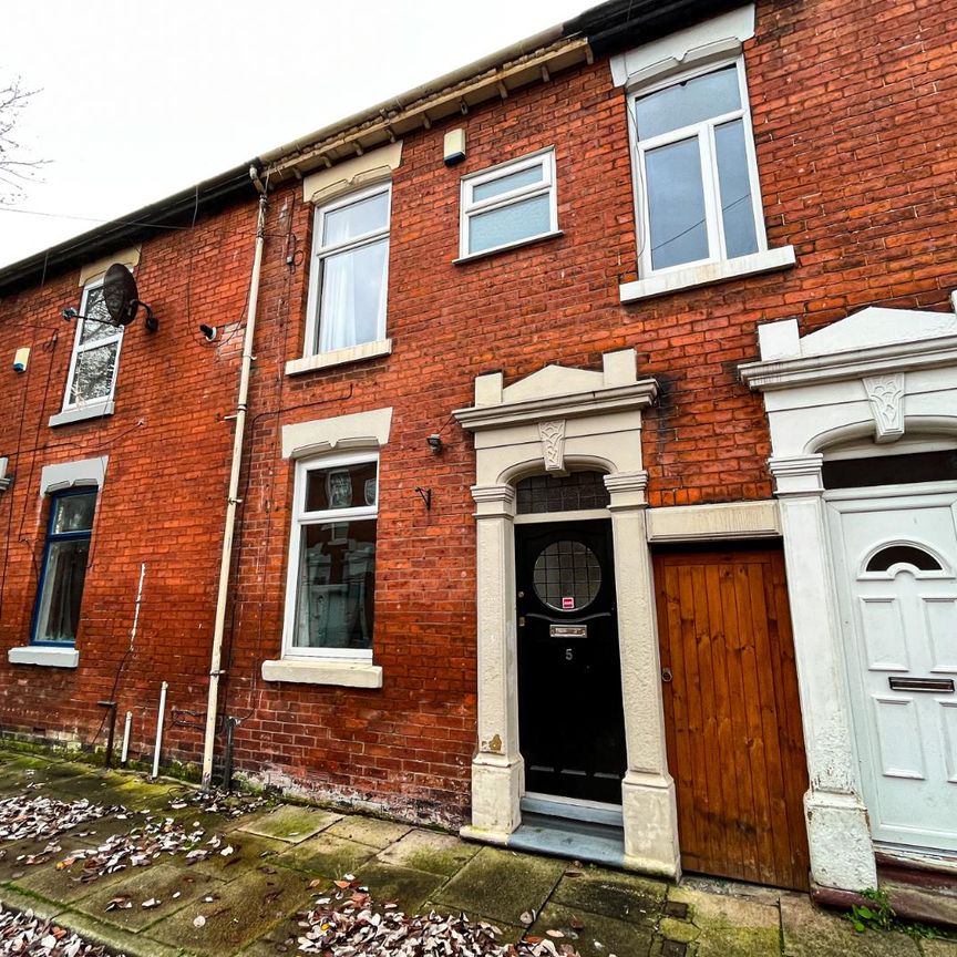 2-Bed Terraced House to Let on Jemmett Street, Preston - Photo 1