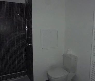 Location Appartement 1 pièce 30m² VELIZY VILLACOUBLAY 78140 - Photo 2