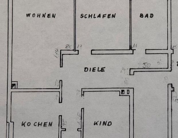 Drei Zimmer Erdgeschoß mit Gäste-WC und Garten - Foto 1