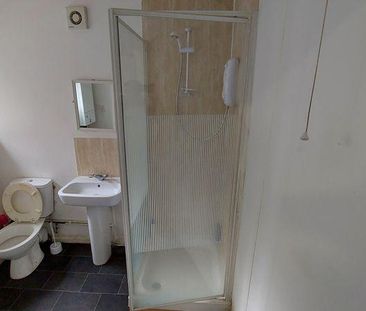 1 bedroom in a house share to rent - Photo 6