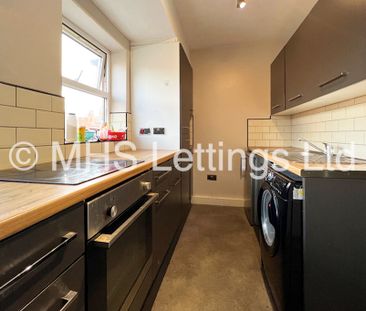 5 Bedroom Ground Floor Flat for rent in Headingley Rise - Photo 3