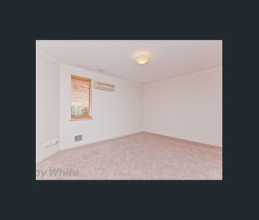 SURE TO IMPRESS - Photo 5