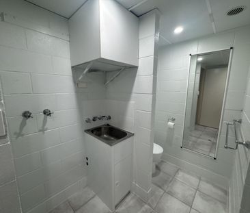 Unbeatable Strand Location - Photo 2