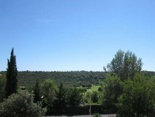 NIMES VACQUEROLLES - T2 AVEC BALCON ET PARKING - Photo 1