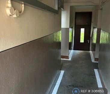 3 bedroom flat to rent - Photo 5