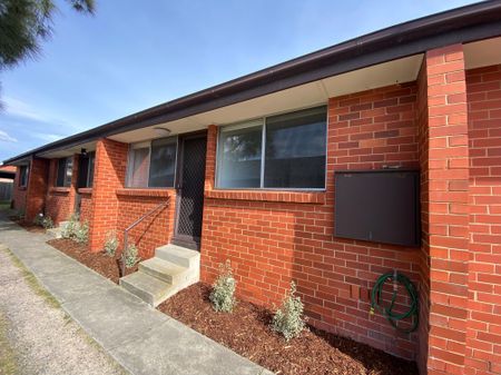 Prime Location: Delightful 1-Bedroom Retreat - Photo 3