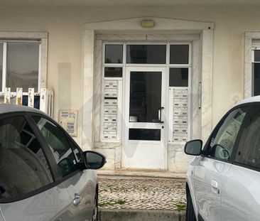 MEM MARTINS, Lisbon - Photo 3