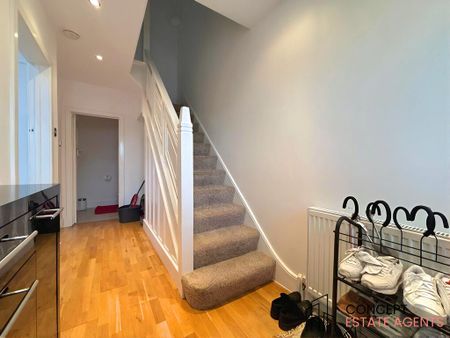 3 bedroom terraced house to rent - Photo 5