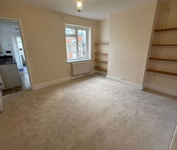 3 Bed Terraced House, Cumberland Road, RG1 - Photo 3