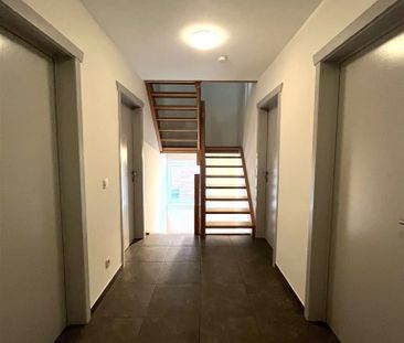 Instapklare stadswoning met 3 slaapkamers, aparte garage en tuintje. - Photo 6