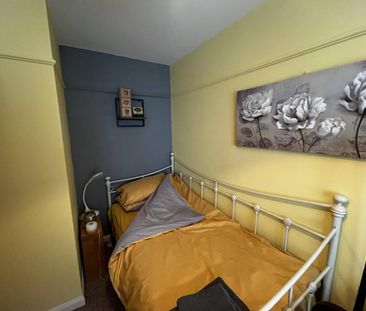 2 bedroom semi-detached house to rent - Photo 3