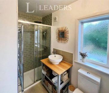 3 bedroom semi-detached house to rent - Photo 1