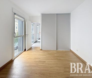 Location Appartement 2 pièces 46m² LES SABLES D OLONNE 85100 - Photo 2