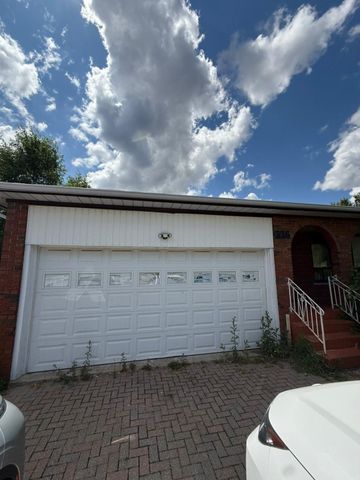 For Lease - 336 Conlins Road Unit# Room, Toronto, Ontario - Photo 4