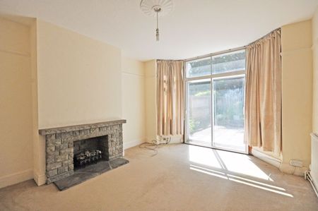 Western Avenue, Newport - Photo 3