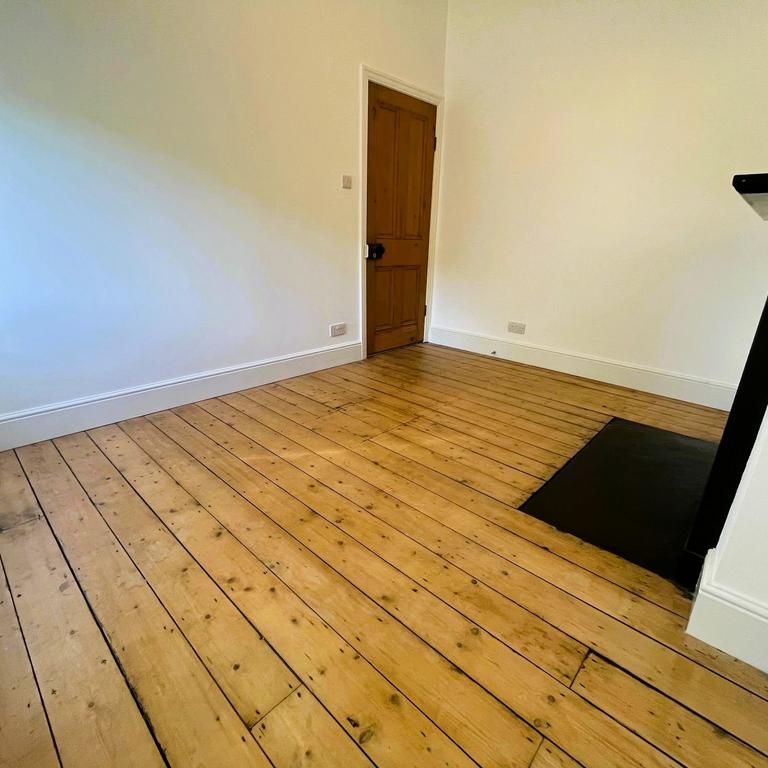 2 bedroom semi-detached house to rent - Photo 1