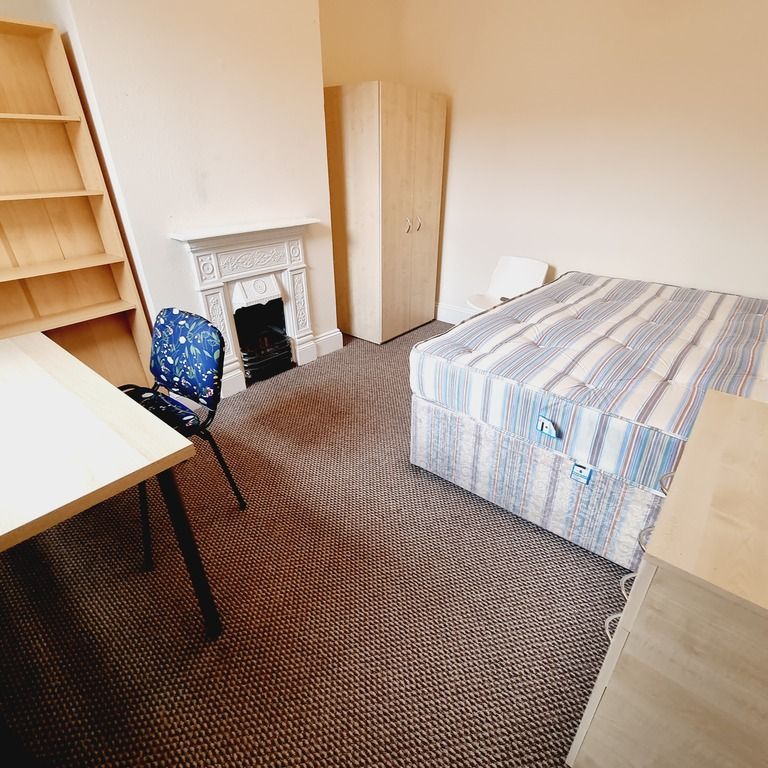 4 Bed Student Accommodation - Photo 1