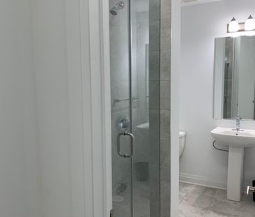 For Lease - 4086 KADIC Terrace, Mississauga, Ontario - Photo 6