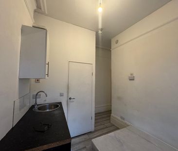 Studio Flat, London Road, CR0 - Photo 1