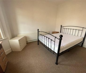 4 bedroom detached house to rent - Photo 3