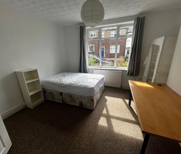 4 bedroom terraced house to rent - Photo 2
