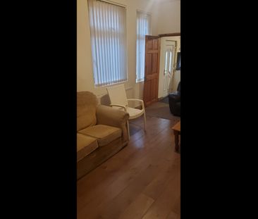 Room in a Shared House, Greenhill Road, M8 - Photo 1