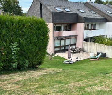 Lumineuse villa mitoyenne de 5.5p avec jardin - Photo 1