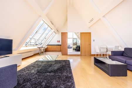 2 bed penthouse to rent in Grainger Street, City Centre, NE1 - Photo 3