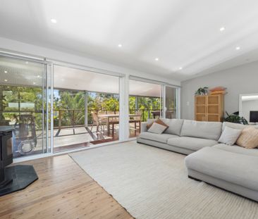 Spacious Secluded Family Home + Cottage - Photo 3