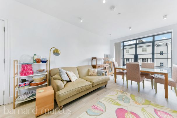 Mitcham Lane, London - Photo 1