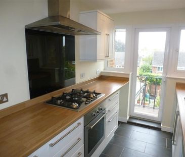 4 bedroom semi-detached house to rent - Photo 1