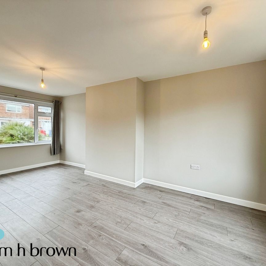 Mandy Close, Ipswich - Photo 1