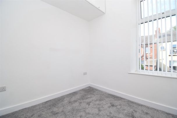 Whitehall Street, Wakefield - Photo 1