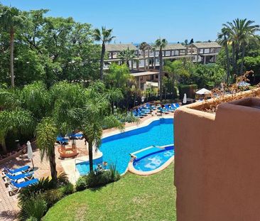 Alquiler de piso en Urbanización Oasis Club - Photo 2