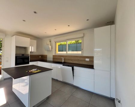 Location Maison 5 pièces 152m² NICE 06000 - Photo 5