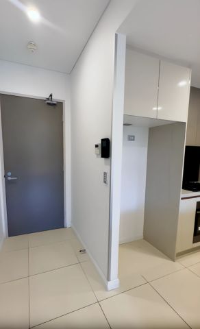 2 bed 2 bath - Photo 5