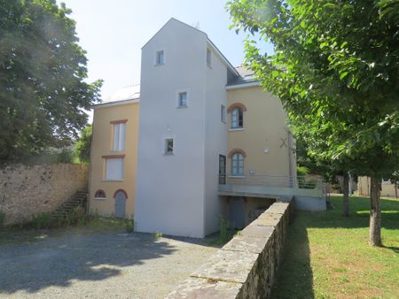 Location Appartement 3 pièces 60m² SABLE SUR SARTHE 72300 - Photo 4